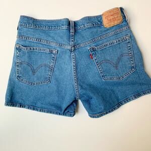 LEVI'S VINTAGE Mid Rise Light Wash Cotton Jean Shorts Women's Size 10 Medium